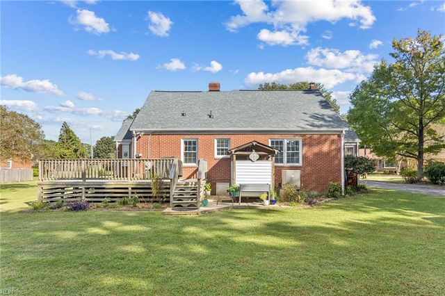 21 Rens RD, Poquoson, VA 23662