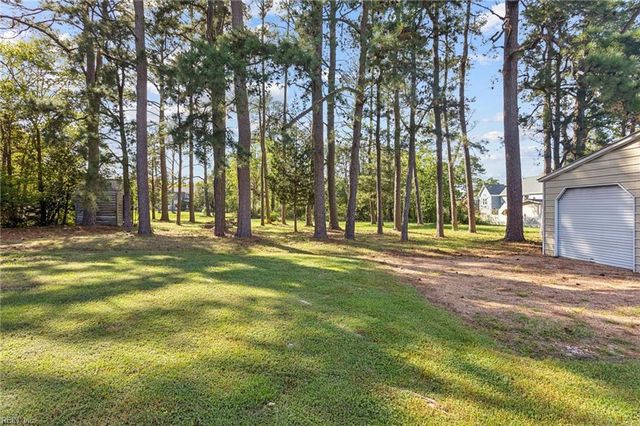21 Rens RD, Poquoson, VA 23662