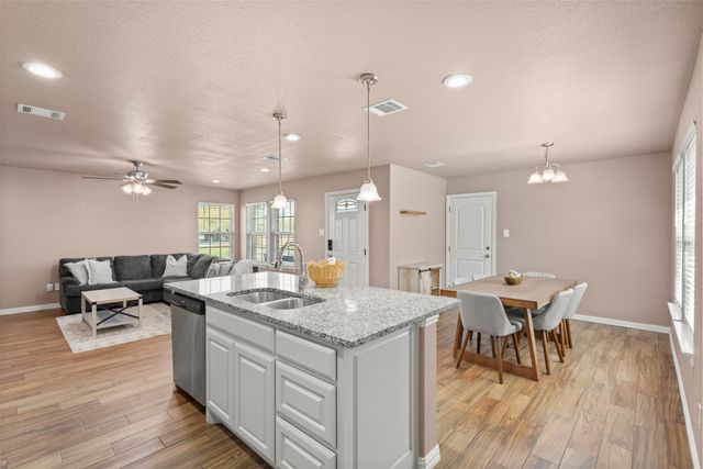 300 Lipscomb Street, Cleburne, TX 76031