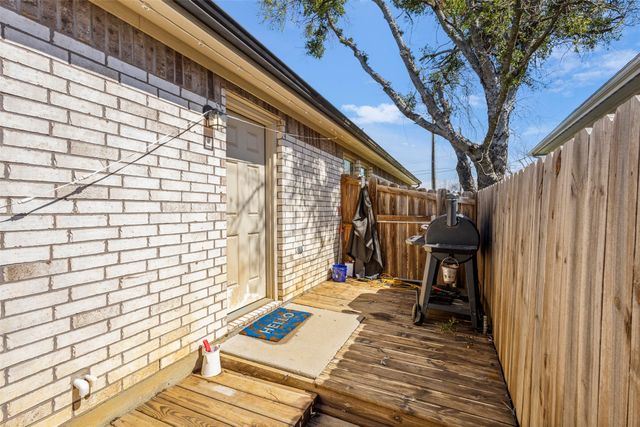 300 Lipscomb Street, Cleburne, TX 76031