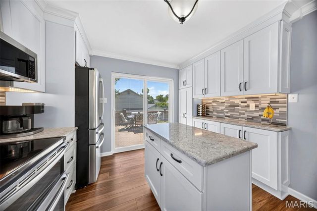 404 Silver Maple Court, Fenton, MO 63026