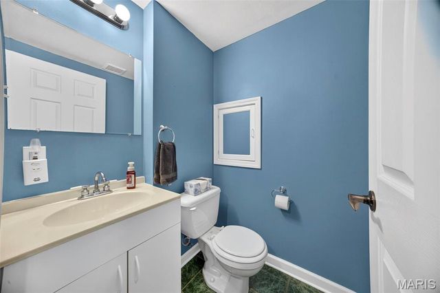 404 Silver Maple Court, Fenton, MO 63026