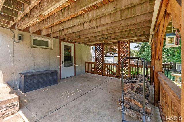 404 Silver Maple Court, Fenton, MO 63026