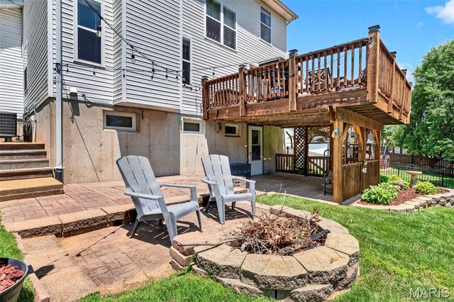 404 Silver Maple Court, Fenton, MO 63026