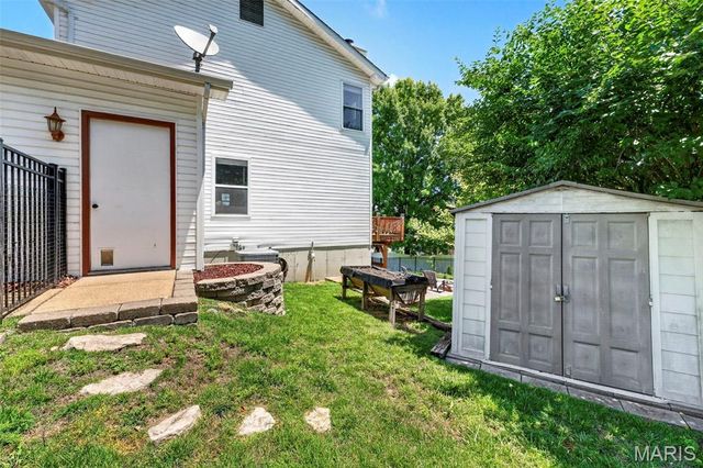 404 Silver Maple Court, Fenton, MO 63026