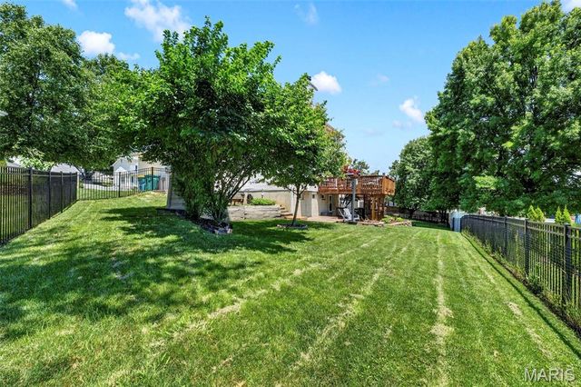 404 Silver Maple Court, Fenton, MO 63026
