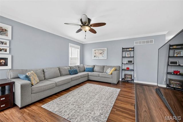 404 Silver Maple Court, Fenton, MO 63026
