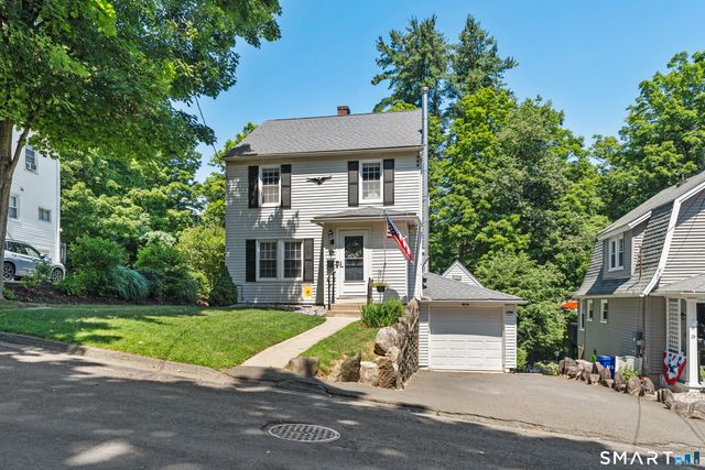 13 Roberts Avenue, Watertown, CT 06795