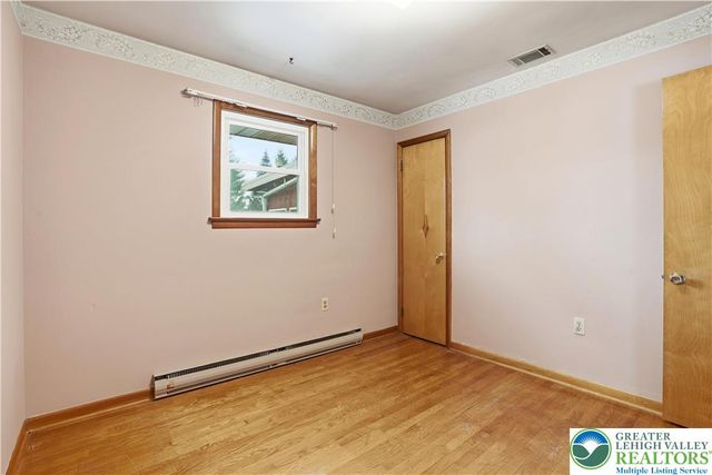 463 Linden Street, Coopersburg Boro, PA 18036