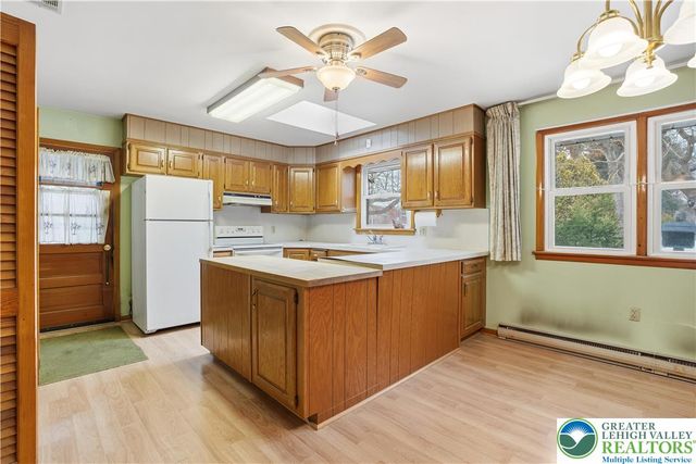 463 Linden Street, Coopersburg Boro, PA 18036