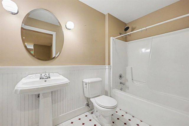 19025 W Old Us Highway 12, Chelsea, MI 48118