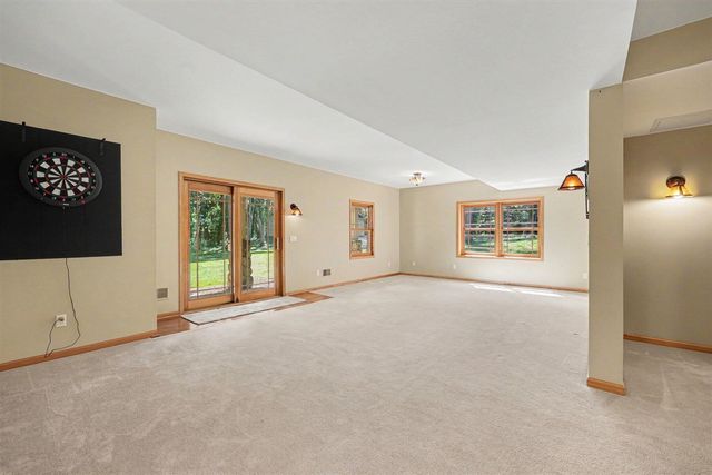 19025 W Old Us Highway 12, Chelsea, MI 48118