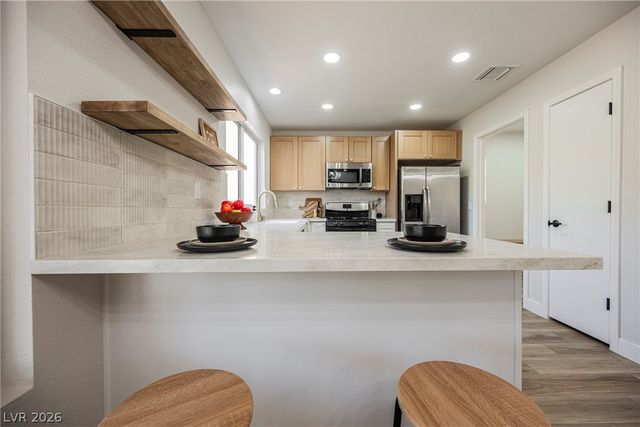 9009 Signal Terrace Drive, Las Vegas, NV 89134