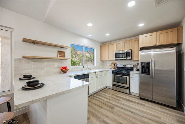 9009 Signal Terrace Drive, Las Vegas, NV 89134