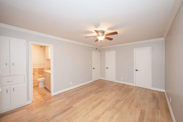 9015 Gaylord Drive 57, Hedwig Village, TX 77024