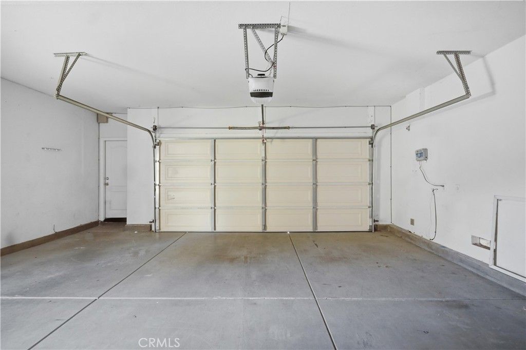 Image 24 of property listing at 653 E Gardenia Drive, Azusa, CA 91702