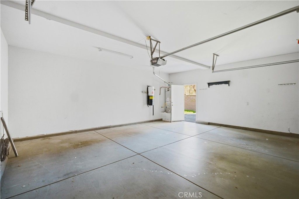 Image 25 of property listing at 653 E Gardenia Drive, Azusa, CA 91702