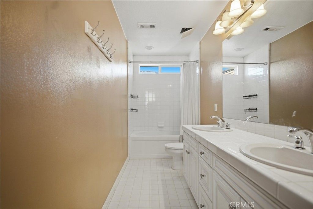 Image 35 of property listing at 653 E Gardenia Drive, Azusa, CA 91702