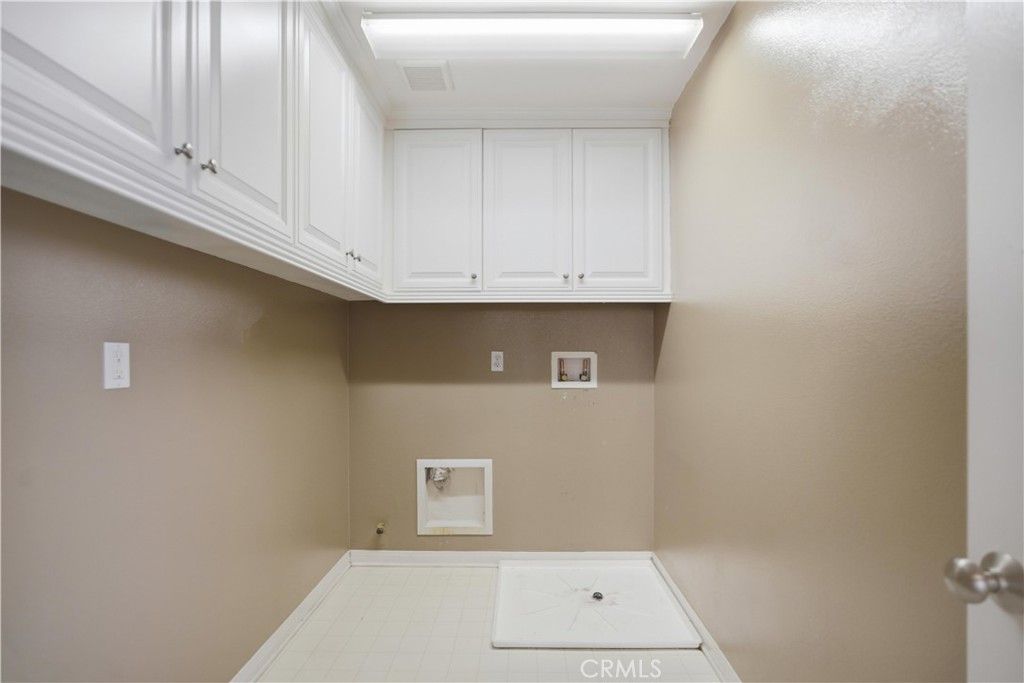 Image 39 of property listing at 653 E Gardenia Drive, Azusa, CA 91702