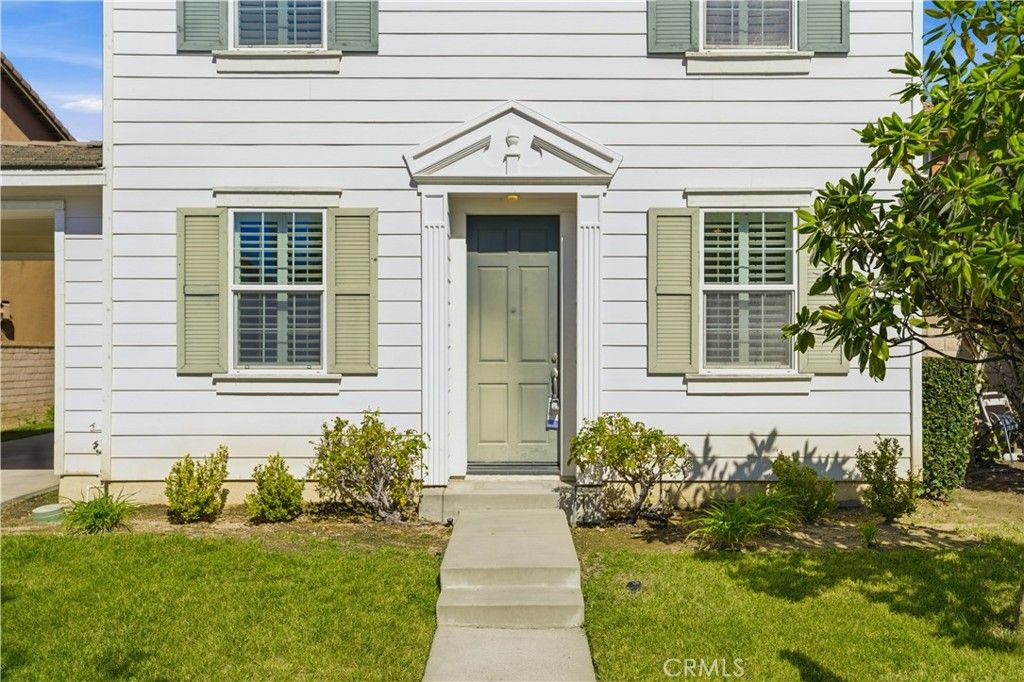 Image 5 of property listing at 653 E Gardenia Drive, Azusa, CA 91702