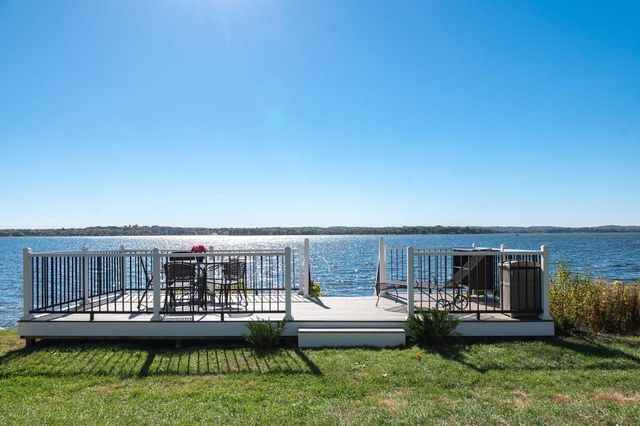 N39W27485 Hillside Grove ROAD, Pewaukee, WI 53072