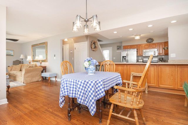 N39W27485 Hillside Grove ROAD, Pewaukee, WI 53072