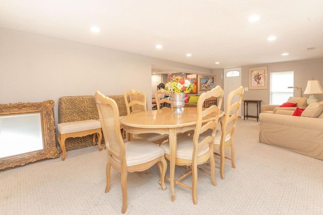 N39W27485 Hillside Grove ROAD, Pewaukee, WI 53072