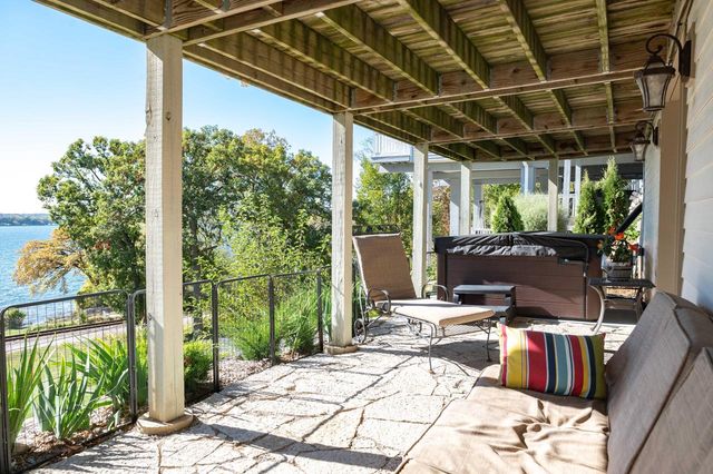 N39W27485 Hillside Grove ROAD, Pewaukee, WI 53072