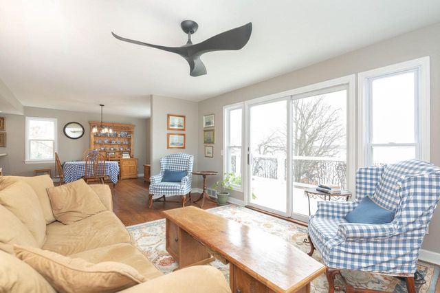 N39W27485 Hillside Grove ROAD, Pewaukee, WI 53072