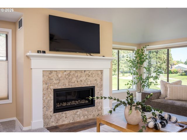 31782 Sw FAIRWAY VILLAGE Loop, Wilsonville, OR 97070