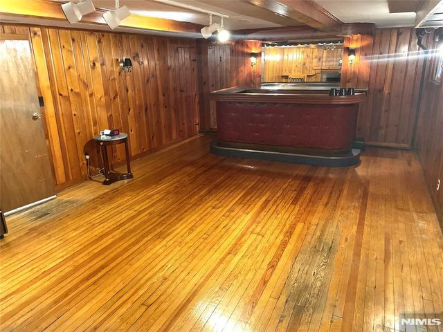 1 Grange Court, Teaneck, NJ 07666