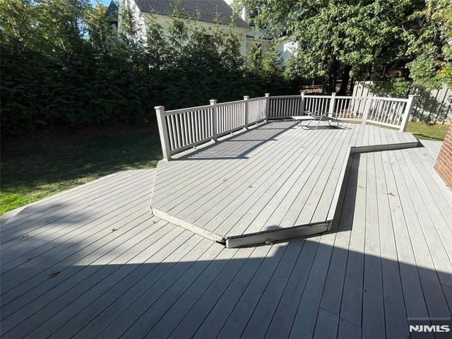 1 Grange Court, Teaneck, NJ 07666