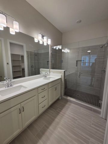 340 OAK HAVEN CIR, Oakland, TN 38060