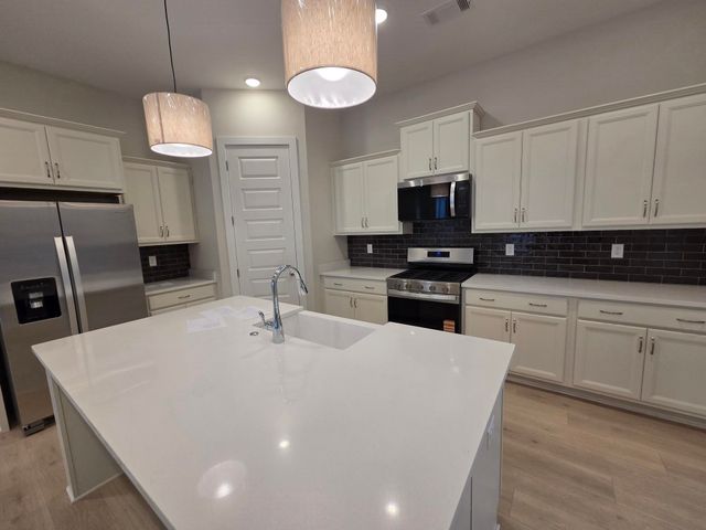 340 OAK HAVEN CIR, Oakland, TN 38060