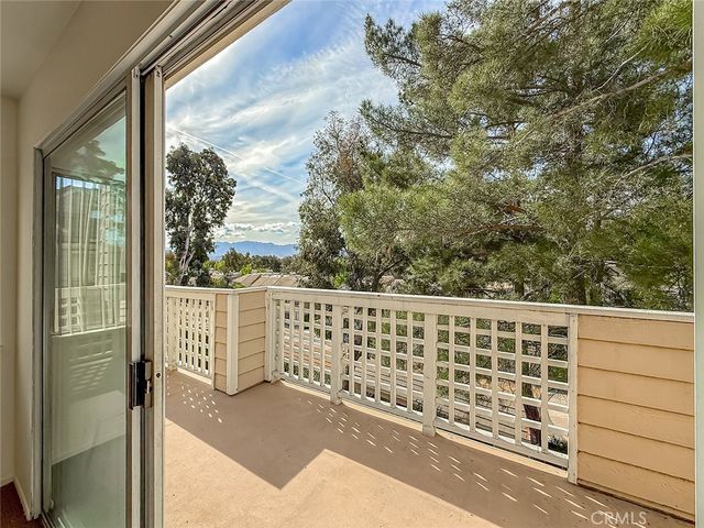 24524 Mcbean 14, Valencia, CA 91355