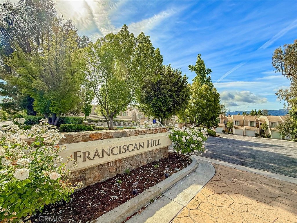 24524 Mcbean 14, Valencia, CA 91355