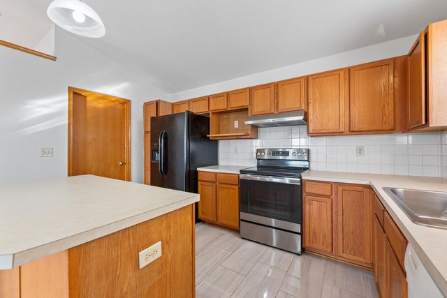 10419 W 35th St S, Wichita, KS 67215