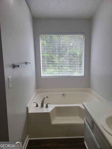 1604 Picadilly Court NE, Conyers, GA 30013