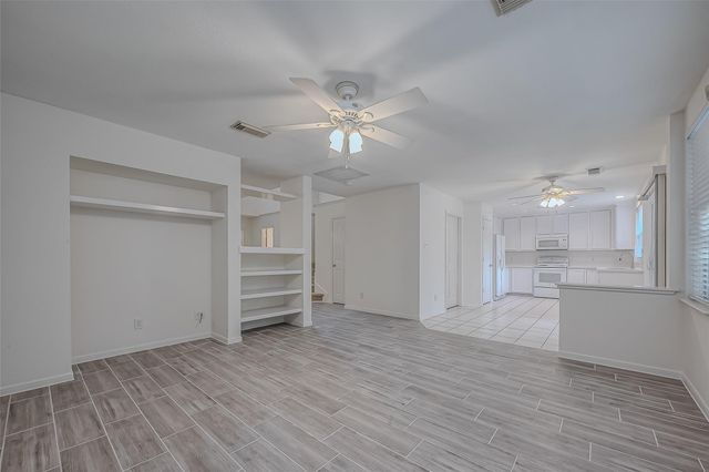 34 S Willow Point Circle, The Woodlands, TX 77382