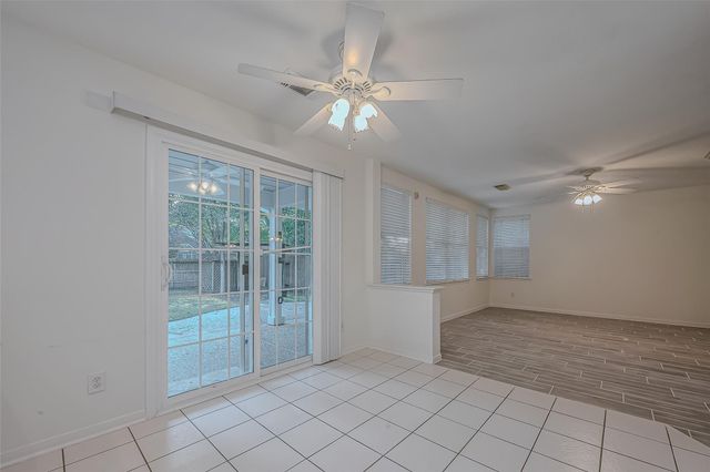 34 S Willow Point Circle, The Woodlands, TX 77382