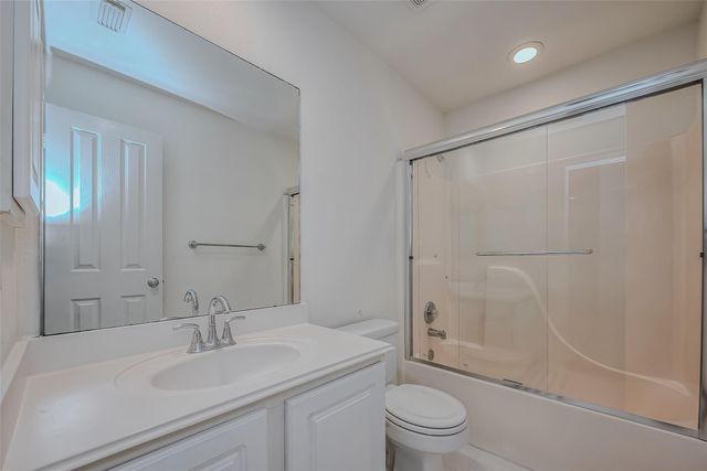 34 S Willow Point Circle, The Woodlands, TX 77382