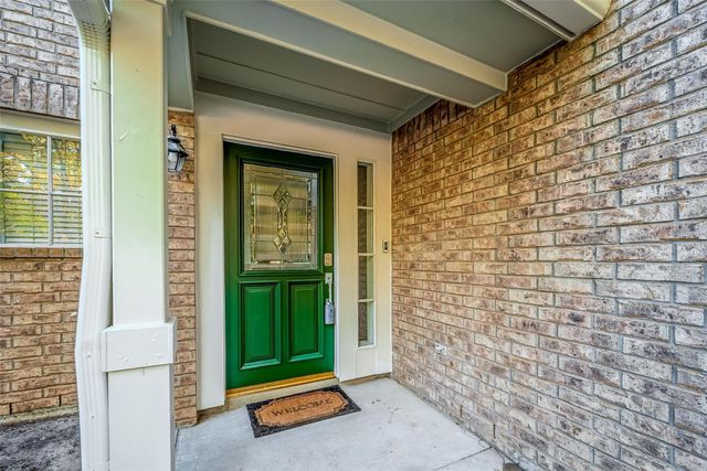 34 S Willow Point Circle, The Woodlands, TX 77382