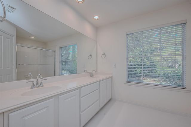 34 S Willow Point Circle, The Woodlands, TX 77382