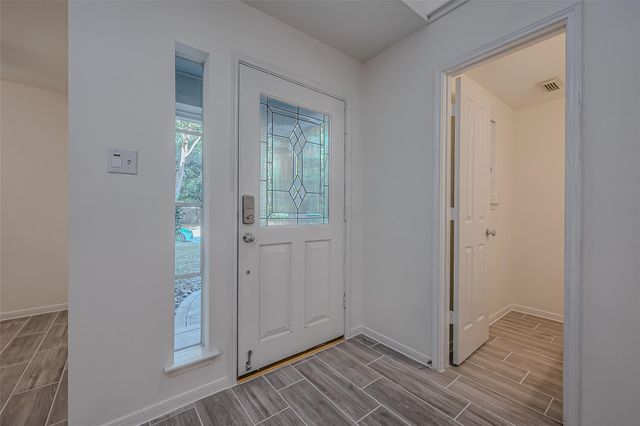34 S Willow Point Circle, The Woodlands, TX 77382