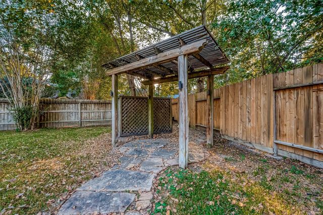 34 S Willow Point Circle, The Woodlands, TX 77382