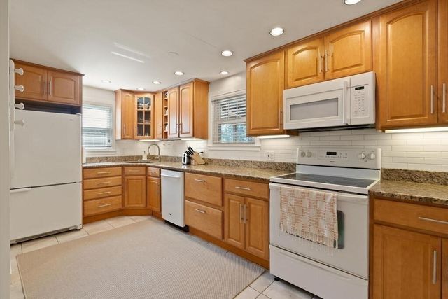 12 Headland Way, Medford, MA 02155