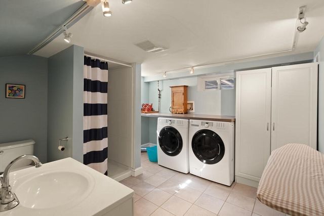12 Headland Way, Medford, MA 02155