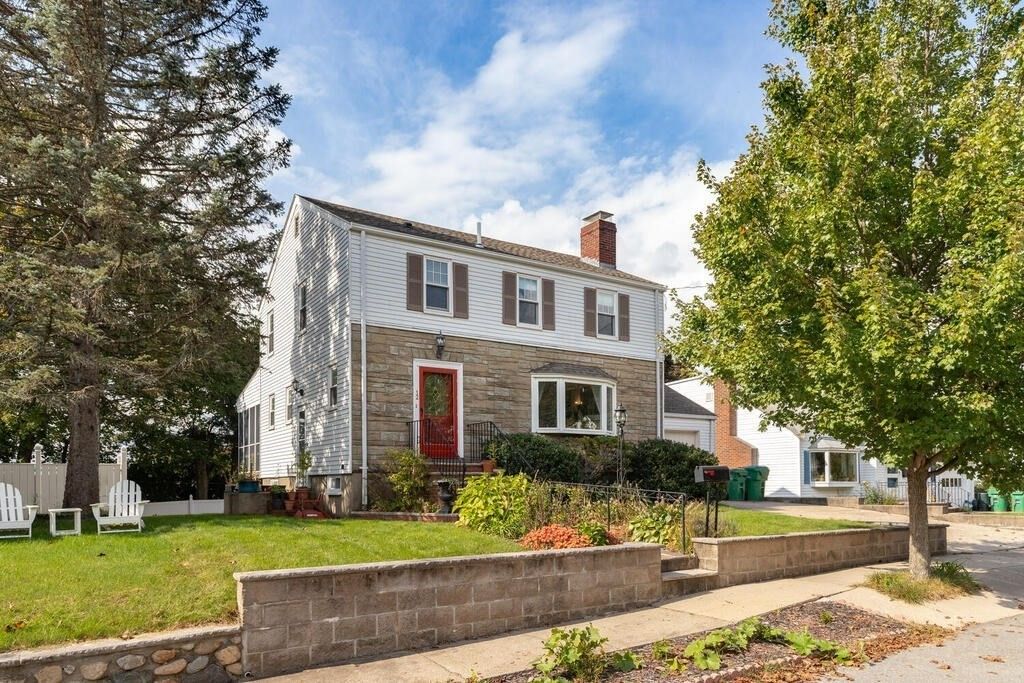 12 Headland Way, Medford, MA 02155