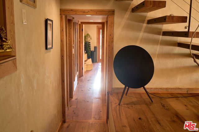 22068 Topanga School Road, Topanga (los Angeles), CA 90290