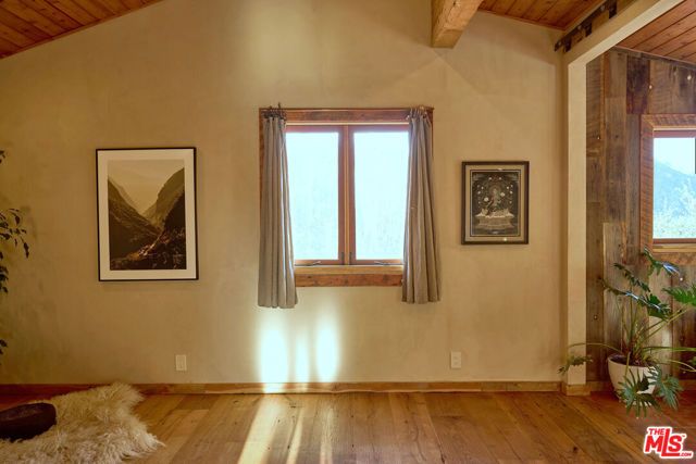 22068 Topanga School Road, Topanga (los Angeles), CA 90290